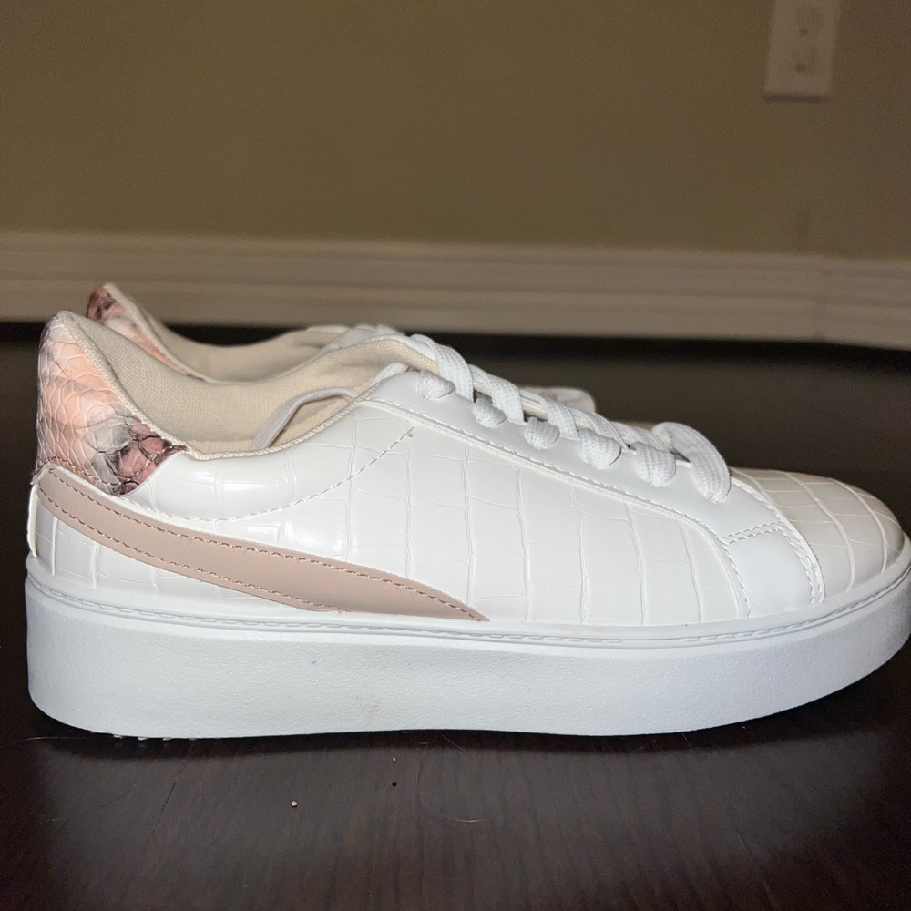 Qupid snake skin back sneakers (size 7)